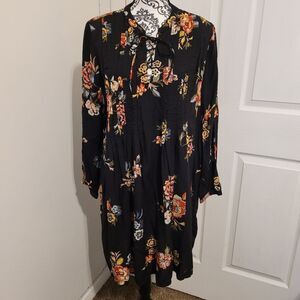 Old Navy lace up floral dress‎